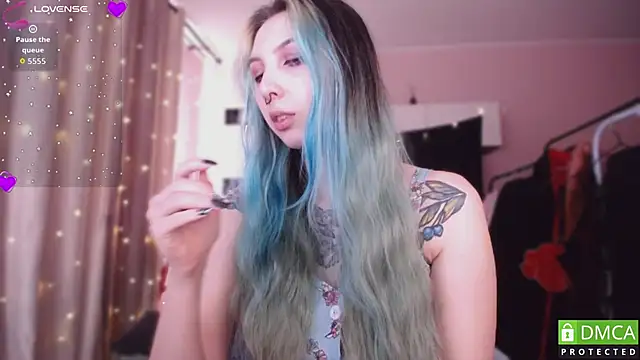 Snapshot of JustMeowGirl chatting on 04/05/26, 05:37 JustMeowGirl online show from 04/05/26, 05:37