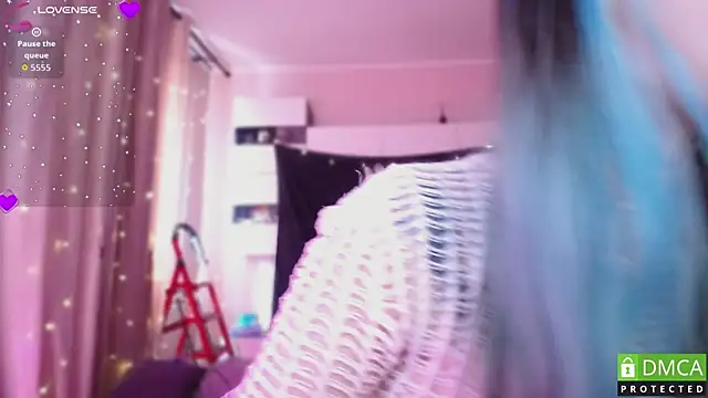 Snapshot of JustMeowGirl chatting on 04/06/26, 05:41 JustMeowGirl online show from 04/06/26, 05:41