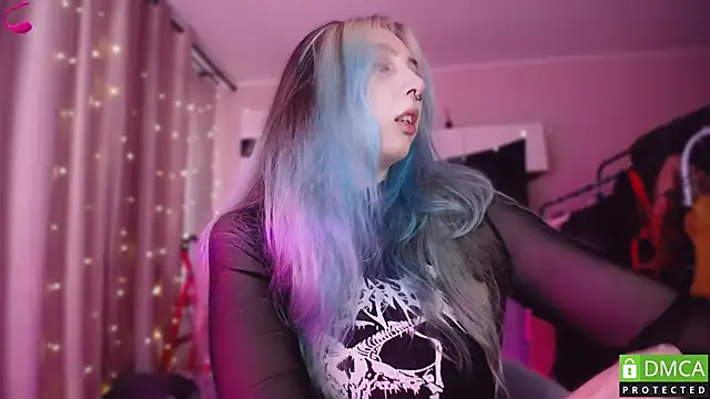 Snapshot of JustMeowGirl chatting on 04/13/26, 05:57 JustMeowGirl online show from 04/13/26, 05:57