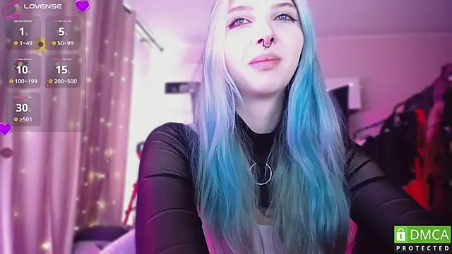 Snapshot of JustMeowGirl chatting on 04/18/26, 06:06 JustMeowGirl online show from 04/18/26, 06:06