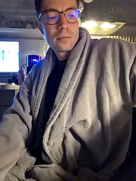 Snapshot of Schnubby1 chatting on 02/27/25, 03:36 Schnubby1 online show from 02/27/25, 03:36