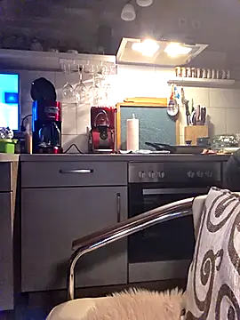 Snapshot of Schnubby1 chatting on 03/18/25, 02:47 Schnubby1 online show from 03/18/25, 02:47