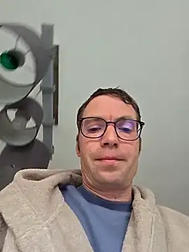 Snapshot of Schnubby1 chatting on 03/16/26, 02:10 Schnubby1 online show from 03/16/26, 02:10