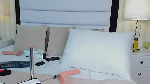 Snapshot of MiaSweeths chatting on 01/09/25, 03:01 MiaSweeths online show from 01/09/25, 03:01