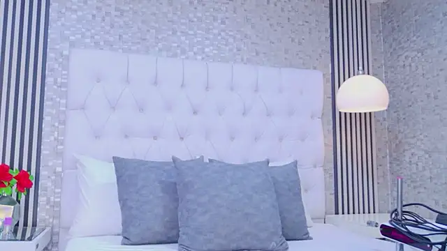 MiaSweeths online show from 02/18/26, 03:24