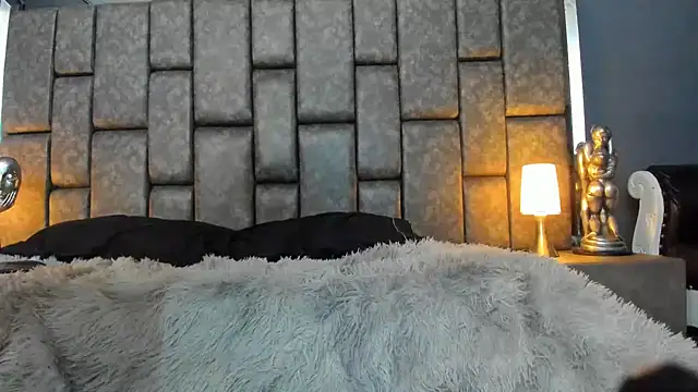 Foxy Assh  online show from 02/08/25, 12:17