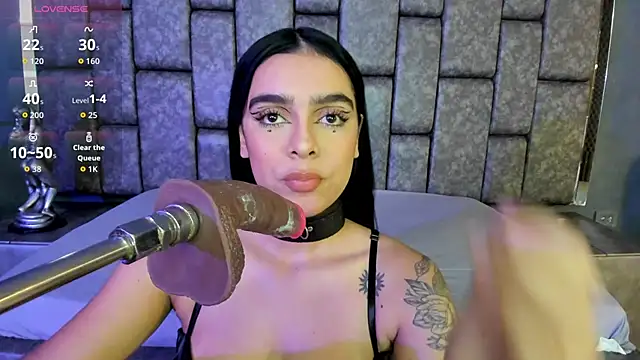 Foxy Assh  online show from 04/15/26, 05:03