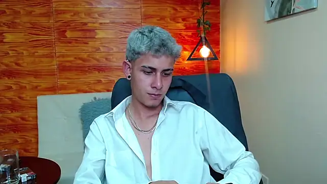 Bastiaan 28 online show from 12/18/24, 02:53