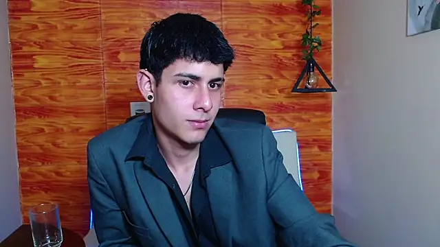 Bastiaan 28 online show from 01/18/25, 06:45