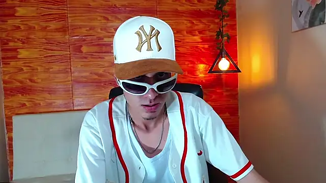 Bastiaan 28 online show from 02/20/25, 05:44