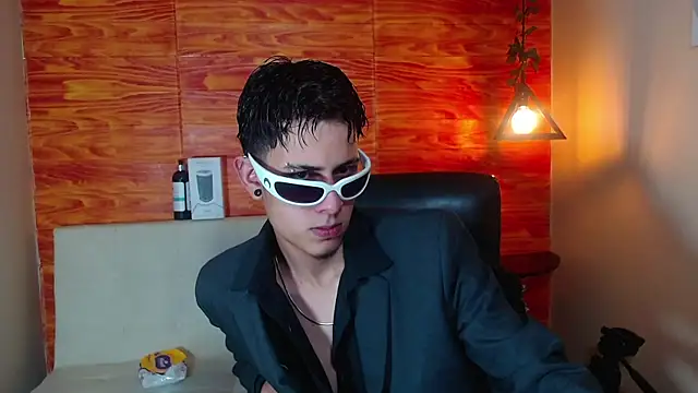 Bastiaan 28 online show from 03/04/25, 03:00