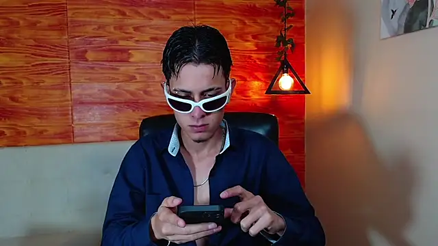 Bastiaan 28 online show from 03/05/25, 02:57