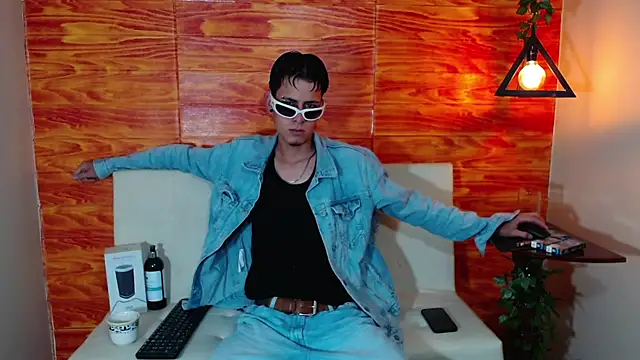 Bastiaan 28 online show from 03/09/25, 02:29