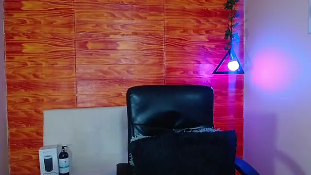 Bastiaan 28 online show from 03/21/25, 03:44