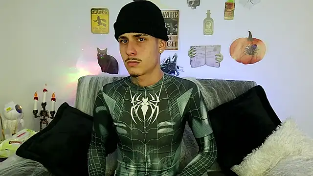 Bastiaan 28 online show from 10/18/25, 03:31