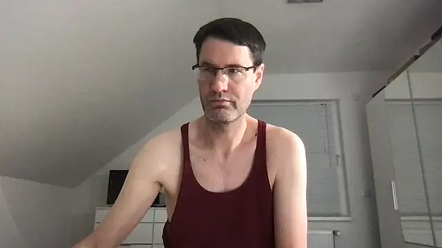 Snapshot of zxzx_cam1 chatting on 01/10/25, 11:08 zxzx cam1 online show from 01/10/25, 11:08