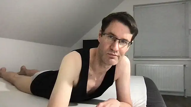 zxzx cam1 online show from 01/10/26, 06:31