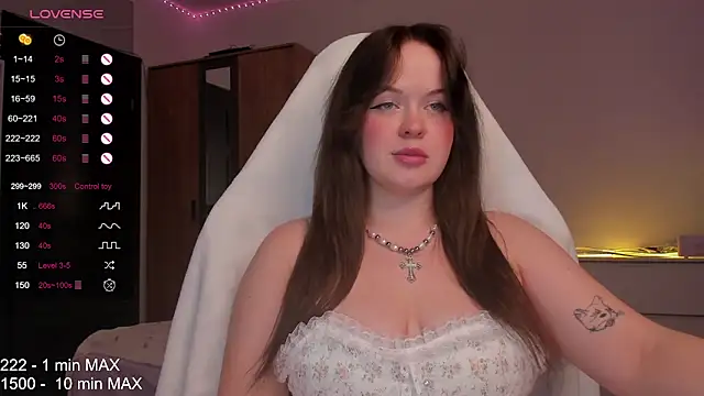 HANNA MONTANAS online show from 11/29/25, 07:06