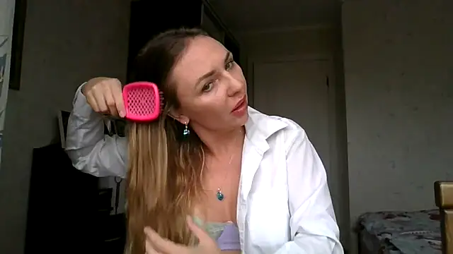 AngelinaLove28 online show from 11/04/25, 07:51