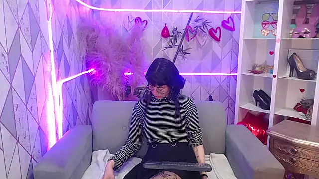 charlottemoonxz online show from 10/10/25, 07:02