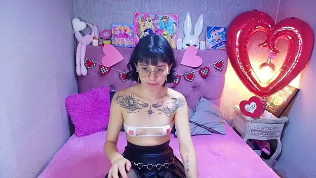 charlottemoonxz online show from 02/13/26, 06:48