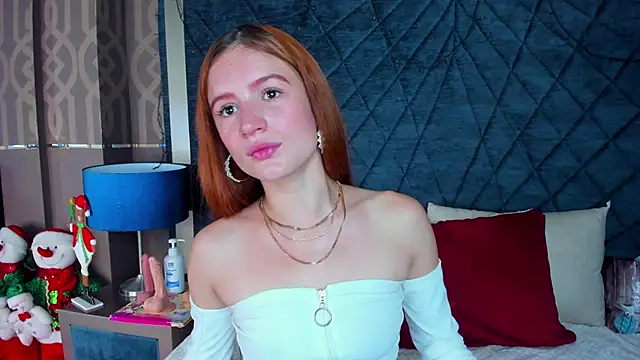 Snapshot of AdelaineBest chatting on 12/27/24, 01:28 AdelaineBest online show from 12/27/24, 01:28