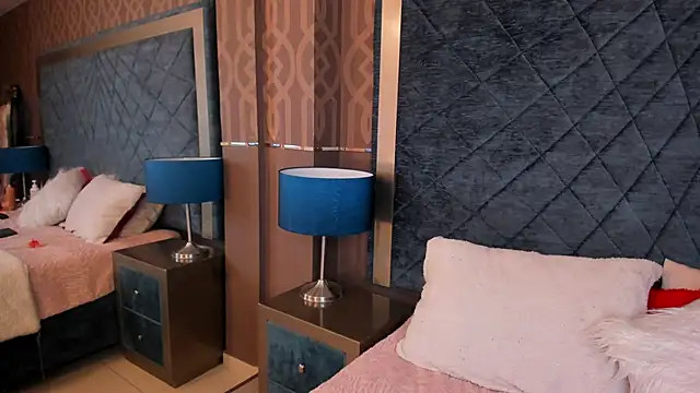 Snapshot of AdelaineBest chatting on 02/04/25, 04:26 AdelaineBest online show from 02/04/25, 04:26