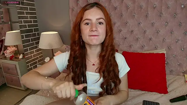 Snapshot of AdelaineBest chatting on 02/12/25, 08:49 AdelaineBest online show from 02/12/25, 08:49