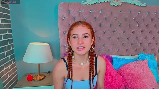 Snapshot of AdelaineBest chatting on 09/11/25, 08:09 AdelaineBest online show from 09/11/25, 08:09