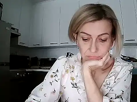 Snapshot of anechka1 chatting on 12/09/24, 06:35 anechka1 online show from 12/09/24, 06:35