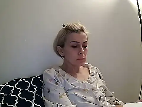 Snapshot of anechka1 chatting on 02/06/25, 12:54 anechka1 online show from 02/06/25, 12:54