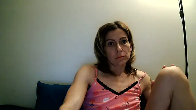 Snapshot of anechka1 chatting on 06/28/26, 01:33 anechka1 online show from 06/28/26, 01:33