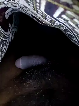 Snapshot of Sweety_Tamil_boy chatting on 12/26/24, 06:54 Sweety Tamil boy online show from 12/26/24, 06:54