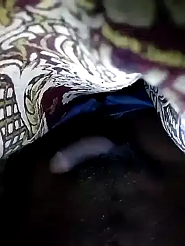 Snapshot of Sweety_Tamil_boy chatting on 12/28/24, 08:36 Sweety Tamil boy online show from 12/28/24, 08:36