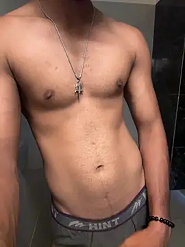 Snapshot of freecallboi chatting on 05/04/26, 02:29 freecallboi online show from 05/04/26, 02:29