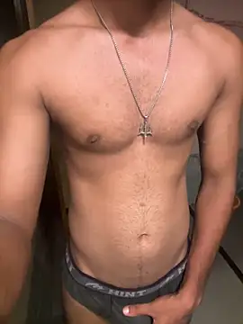 Snapshot of freecallboi chatting on 05/07/26, 02:33 freecallboi online show from 05/07/26, 02:33