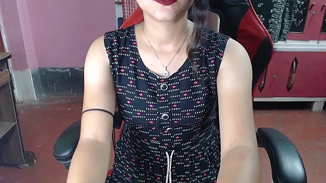 Snapshot of Angel_Alison_ chatting on 05/19/26, 06:36 Angel Alison online show from 05/19/26, 06:36