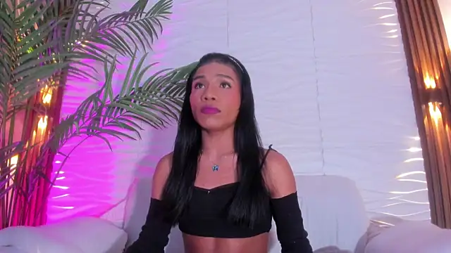 Snapshot of kimberly_Gonzalez1 chatting on 09/17/25, 03:19 kimberly Gonzalez1 online show from 09/17/25, 03:19