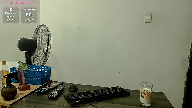 Snapshot of bubis_laru53 chatting on 09/13/25, 07:52 bubis laru53 online show from 09/13/25, 07:52