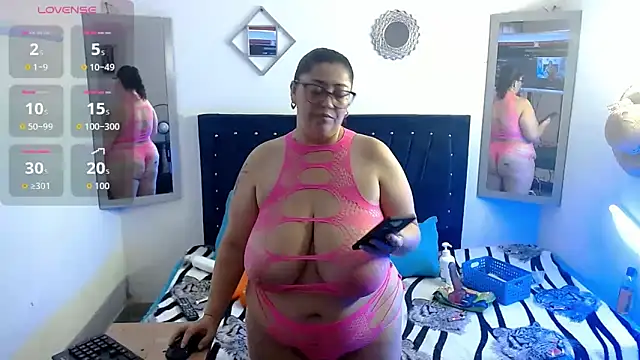 Snapshot of bubis_laru53 chatting on 10/20/25, 07:36 bubis laru53 online show from 10/20/25, 07:36