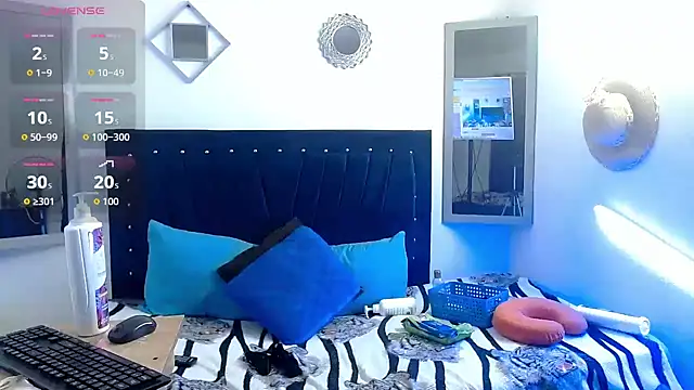 Snapshot of bubis_laru53 chatting on 10/24/25, 08:33 bubis laru53 online show from 10/24/25, 08:33