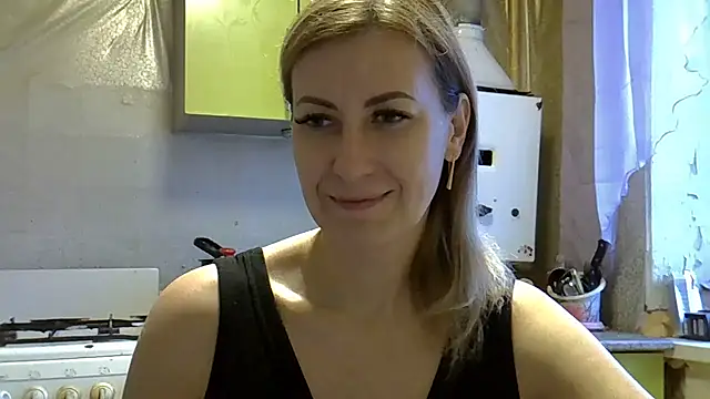 Snapshot of AshleyXHoney chatting on 12/12/24, 06:03 AshleyXHoney online show from 12/12/24, 06:03