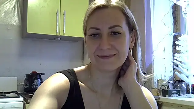 Snapshot of AshleyXHoney chatting on 12/23/24, 09:38 AshleyXHoney online show from 12/23/24, 09:38