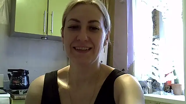 Snapshot of AshleyXHoney chatting on 12/27/24, 07:18 AshleyXHoney online show from 12/27/24, 07:18