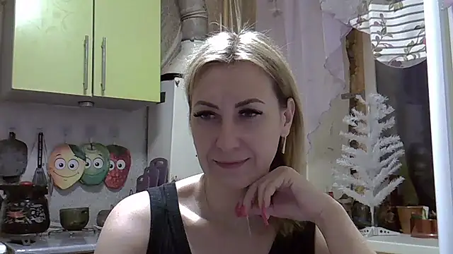 Snapshot of AshleyXHoney chatting on 12/29/24, 04:59 AshleyXHoney online show from 12/29/24, 04:59