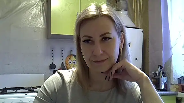 Snapshot of AshleyXHoney chatting on 01/16/25, 06:35 AshleyXHoney online show from 01/16/25, 06:35