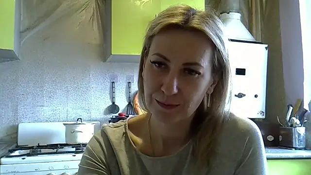 Snapshot of AshleyXHoney chatting on 03/21/25, 09:45 AshleyXHoney online show from 03/21/25, 09:45