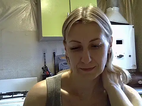 Snapshot of AshleyXHoney chatting on 09/24/25, 06:06 AshleyXHoney online show from 09/24/25, 06:06