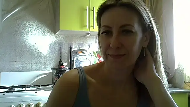 Snapshot of AshleyXHoney chatting on 03/16/26, 07:34 AshleyXHoney online show from 03/16/26, 07:34