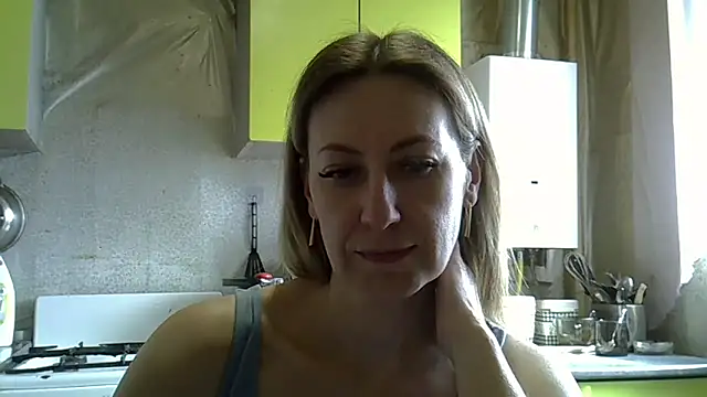 Snapshot of AshleyXHoney chatting on 03/18/26, 08:06 AshleyXHoney online show from 03/18/26, 08:06